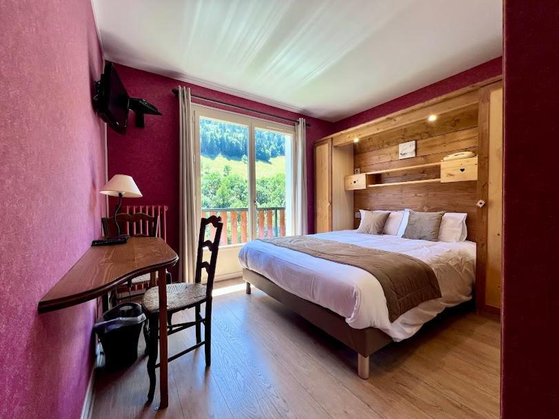 Hotel - Restaurant - Bar - Le Sapin Fleuri Bourg-dʼOueil Екстериор снимка